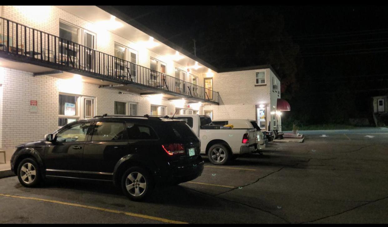 Sunrise Inn Parry Sound Exterior photo